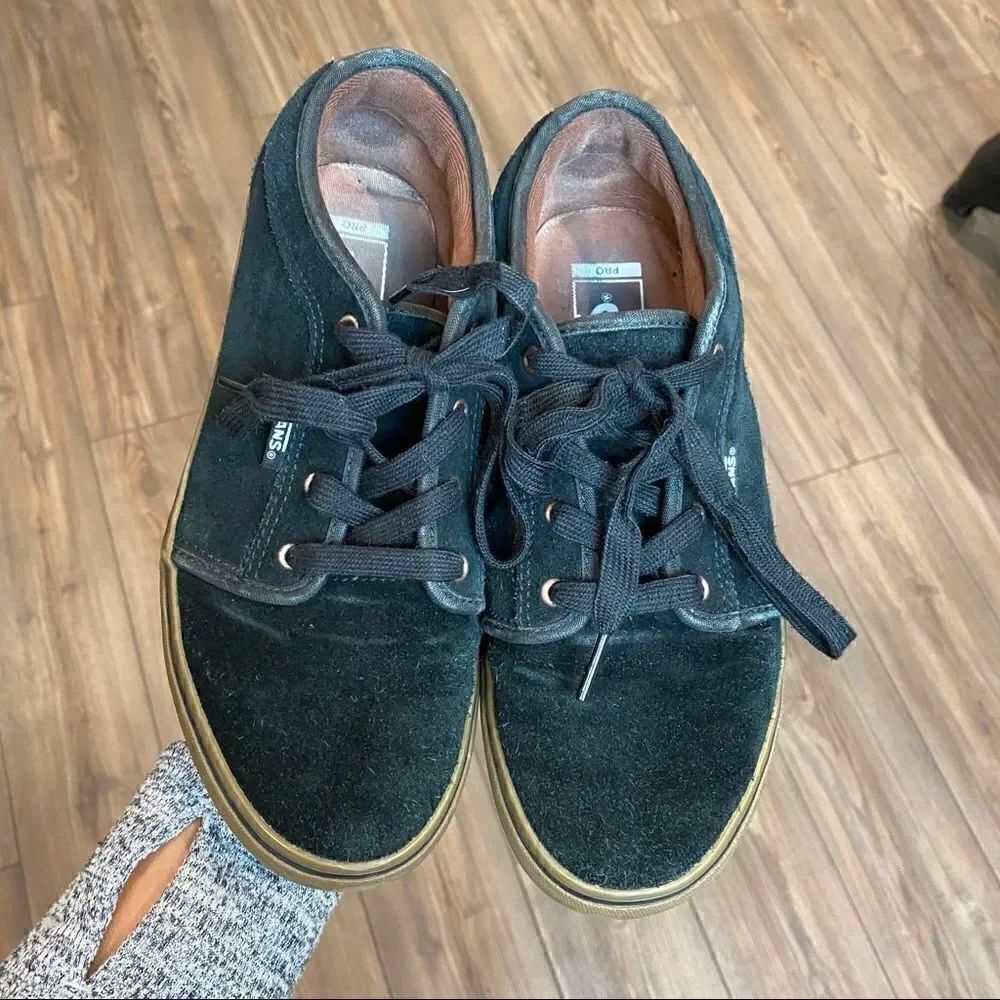 Vans Pro Black Suede Gum Sole Sneakers 6 Youth